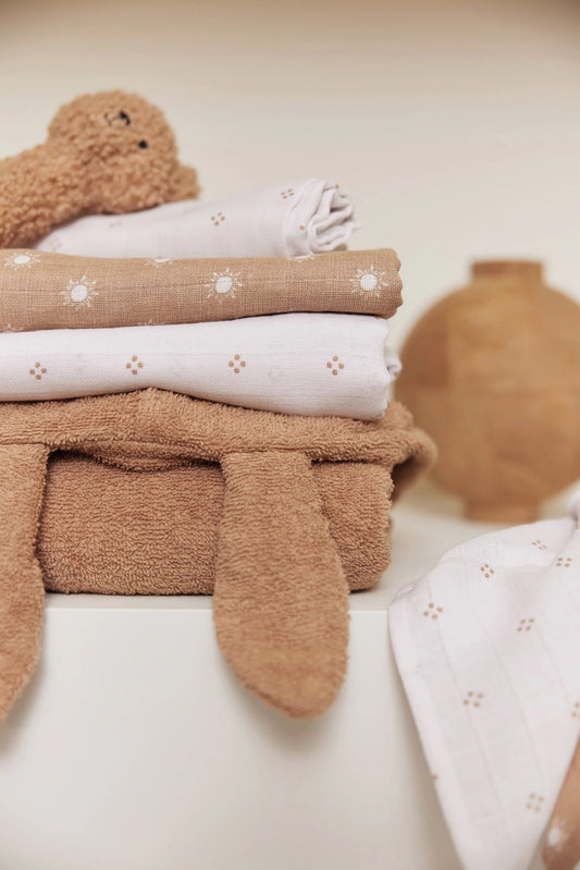 Badponcho - Biscuit - Bibi Kidz - Kinderhaarspeldjes en baby accessoires voor pasgeboren baby bij Bibi Kidz, zachte babykleding, speendoekjes, spenen en gepersonaliseerde kraamcadeaus voor baby’s.