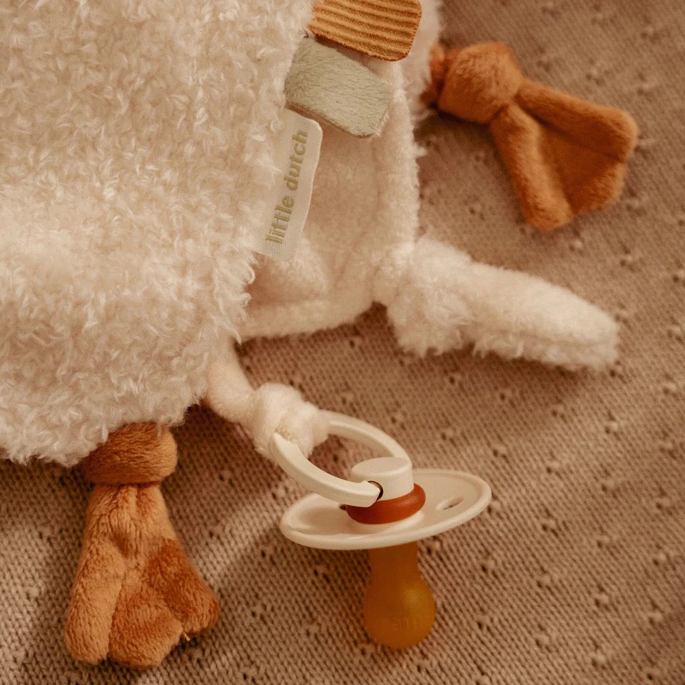 Knuffeldoekje Little Goose - Bibi Kidz - Kinderhaarspeldjes en baby accessoires voor pasgeboren baby bij Bibi Kidz, zachte babykleding, speendoekjes, spenen en gepersonaliseerde kraamcadeaus voor baby’s.