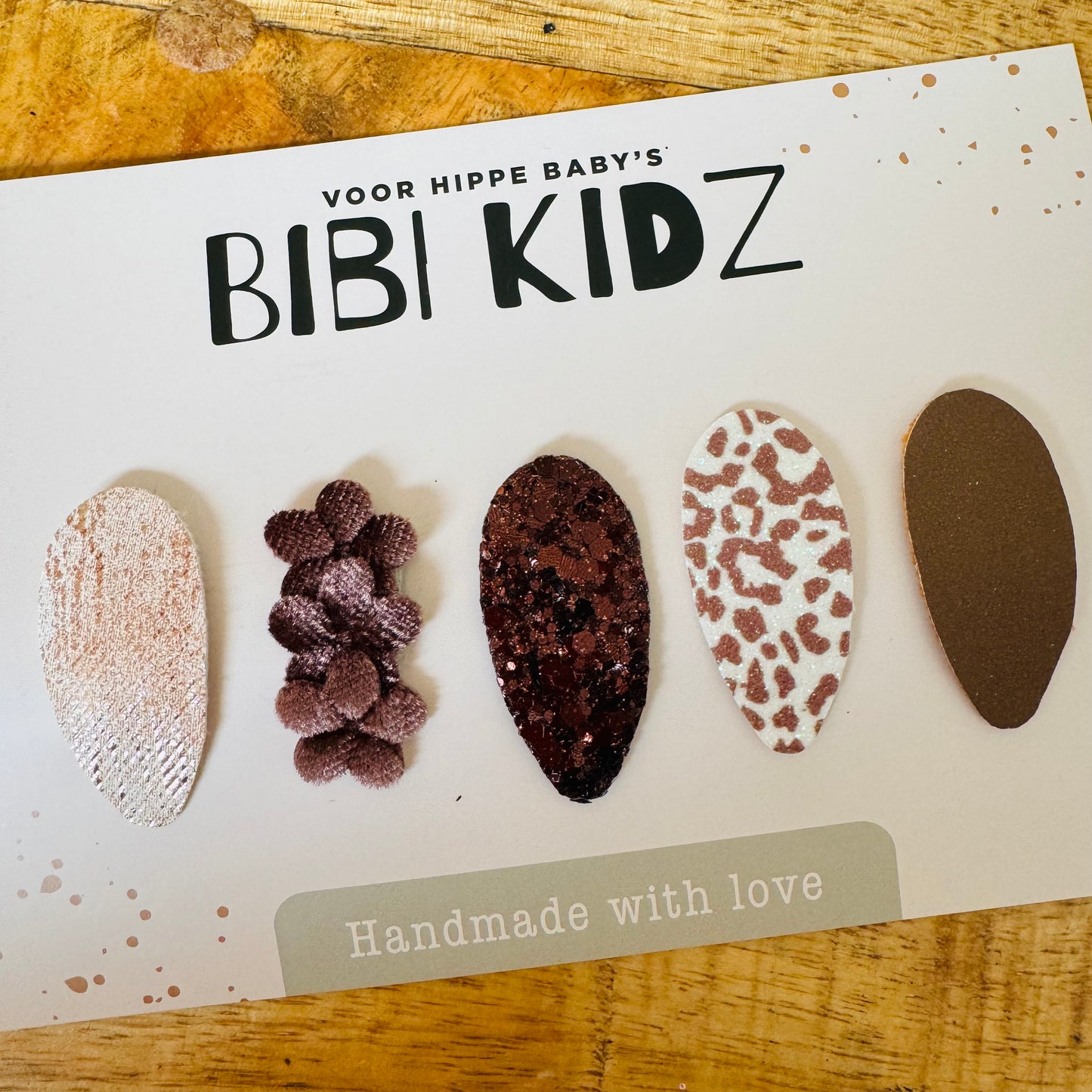 Setje 14 Saar Antislip Haarspeldjes - Bibi Kidz - Kinderhaarspeldjes en baby accessoires voor pasgeboren baby bij Bibi Kidz, zachte babykleding, speendoekjes, spenen en gepersonaliseerde kraamcadeaus voor baby’s.