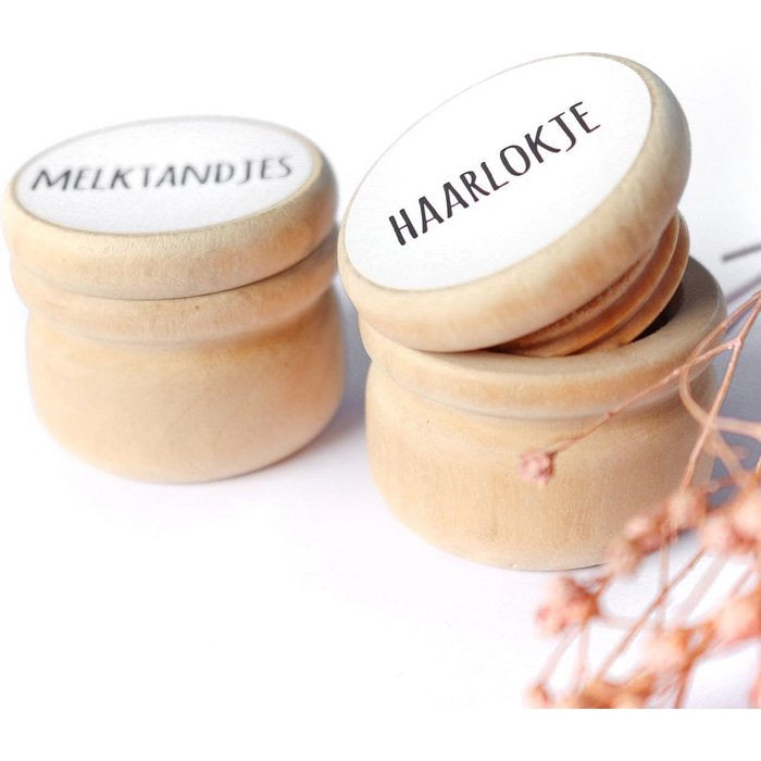 Bewaardoosje - Melktandjes + Haarlokje - Bibi Kidz - Kinderhaarspeldjes en baby accessoires voor pasgeboren baby bij Bibi Kidz, zachte babykleding, speendoekjes, spenen en gepersonaliseerde kraamcadeaus voor baby’s.