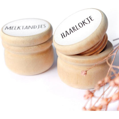 Bewaardoosje - Melktandjes + Haarlokje - Bibi Kidz - Kinderhaarspeldjes en baby accessoires voor pasgeboren baby bij Bibi Kidz, zachte babykleding, speendoekjes, spenen en gepersonaliseerde kraamcadeaus voor baby’s.