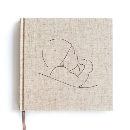 Invulboek - Eerste jaar - Bibi Kidz - Kinderhaarspeldjes en baby accessoires voor pasgeboren baby bij Bibi Kidz, zachte babykleding, speendoekjes, spenen en gepersonaliseerde kraamcadeaus voor baby’s.