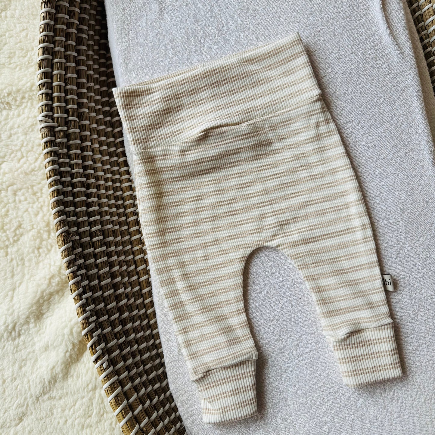 Broekje Beige streep