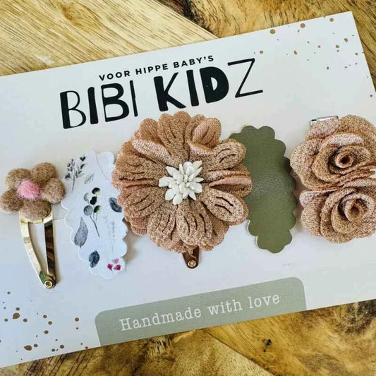 Setje 17 Haarspeldjes bloem