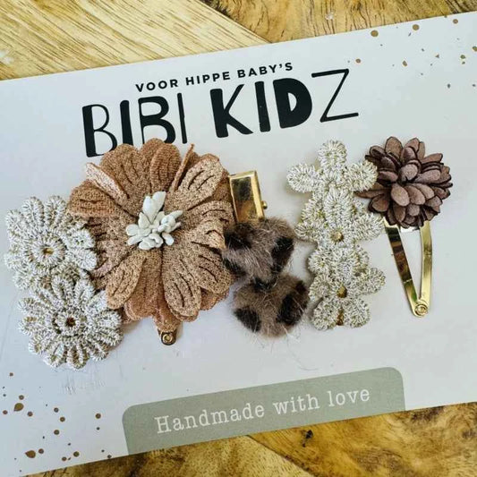 Setje 16 Haarspeldjes bloem